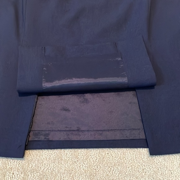 Banana 2P navy lined skirt with back kick pleat. - Picture 8 of 12